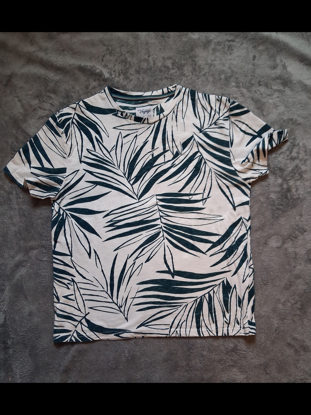 Craft And Flow Voyage Mens Tropical Leaf T Shirt White & Dark Green